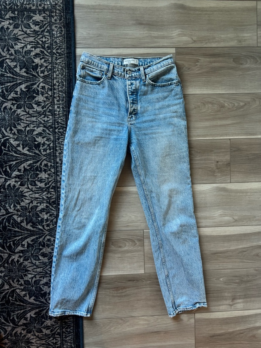 Abercrombie Light Wash Women’s High-Rise Jeans